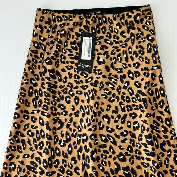 Nasty Gal new with tag midi satan skirt size 2 - Picture 2 of 3